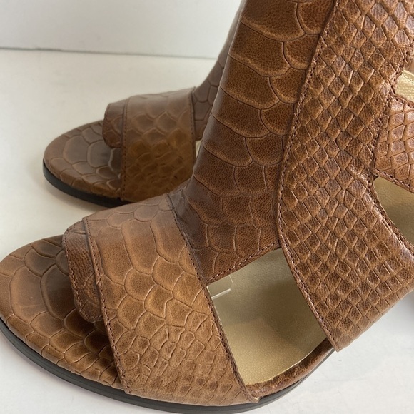 Stuart Weitzman Chunky High Heel Shoes in Toffee Camel Brown Sz 8.5 Mob Wife - Picture 9 of 16